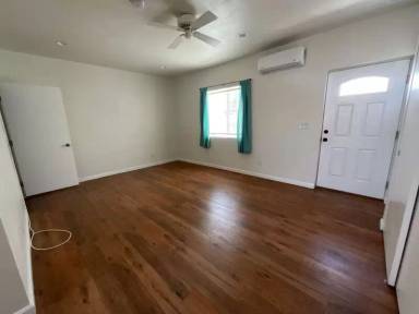Main picture of 5006 N Banna Ave