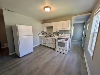 Main picture of 2864 N Dearborn St