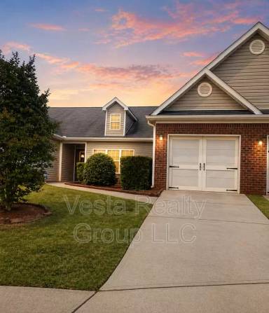 Main picture of 1055 City Park Dr