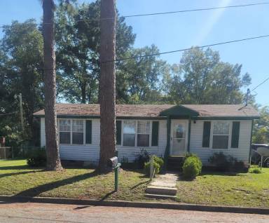 Main picture of 612 Louis Ave