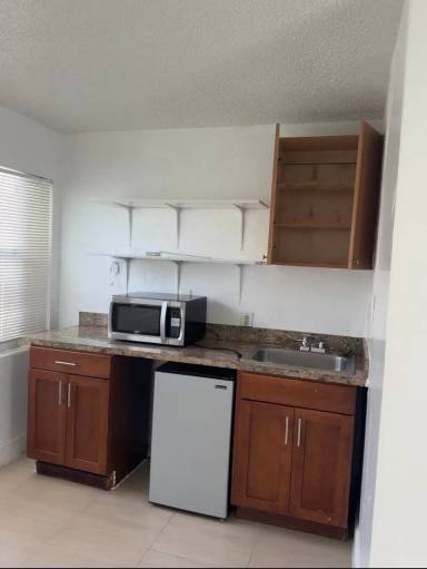 Main picture of 1831 Rodman St