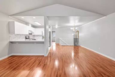Main picture of 5811 136th St SE