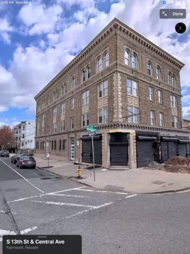 Main picture of 585 Centlar St