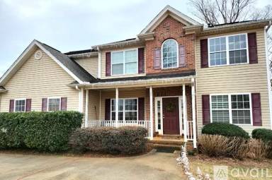 Main picture of 122 Weisser Ln
