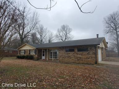 Main picture of 402 Scott Rd