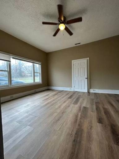 Main picture of 34 Spring St