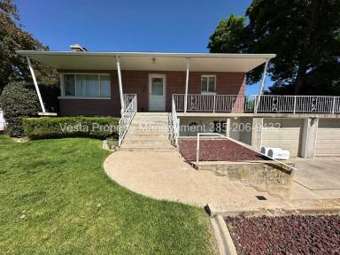 Main picture of 3912 Madison Ave