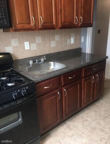 Main picture of 5008 Palisade Ave