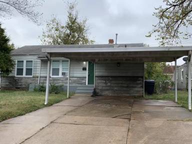Main picture of 804 NE 30th St