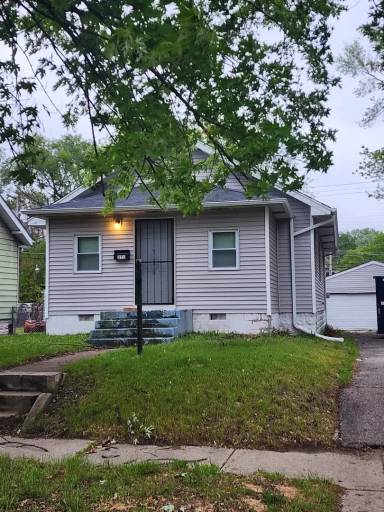 Main picture of 351 Porter St