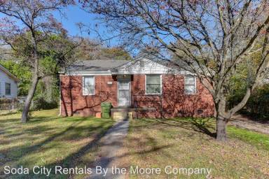 Main picture of 1102 Northland Dr