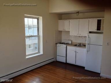 Main picture of 180 North Beacon St