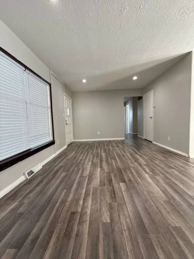 Main picture of 11304 McKinley Ave