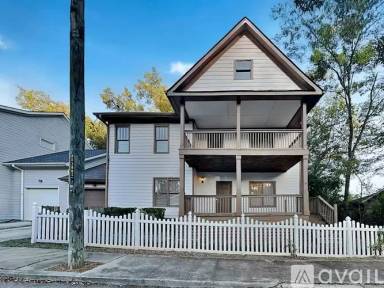 Main picture of 66 Kenyon St SE