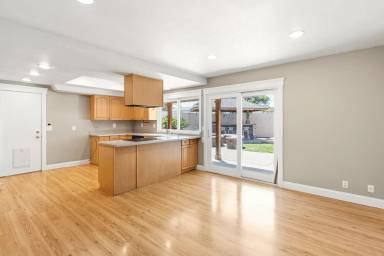 Main picture of 21421 Pinetree Ln