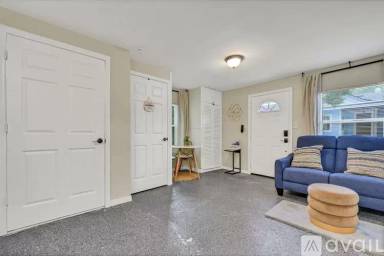 Main picture of 4318 Lexington Ave