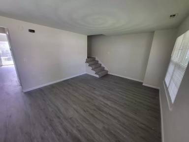Main picture of 235 W 37th St