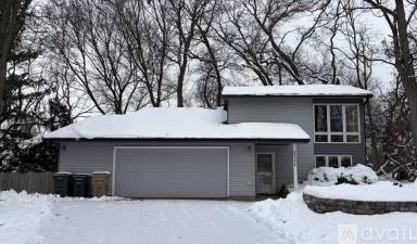 Main picture of 6526 Bettys Ln