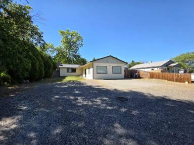Main picture of 7113 W Arrowhead Ave