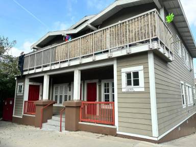 Main picture of 3037 W 12th St
