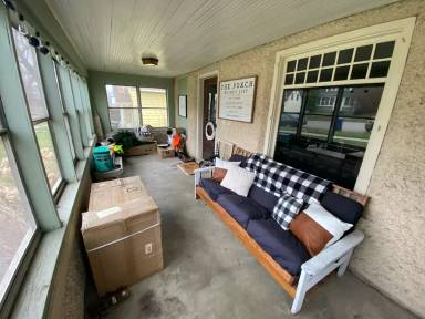 Main picture of 217 E Vasa Ave