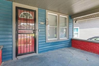 Main picture of 1052 N Warman Ave