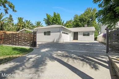 Main picture of 12751 Magnolia Blvd