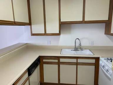 Main picture of 2449 S Barrington Ave