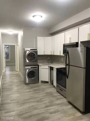 Main picture of 207 Webster Ave