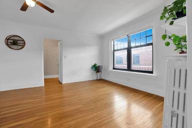 Main picture of 610 Summit Apartments