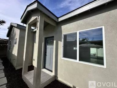 Main picture of 3615 W Victory Blvd