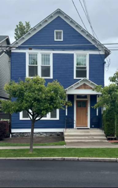 Main picture of 2036 W Riverside Ave