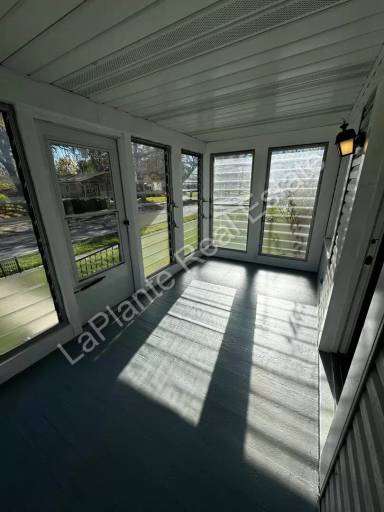 Main picture of 4447 Walker Ave