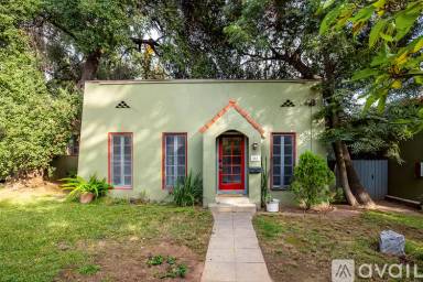 Main picture of 453 E Sacramento St