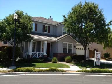 Main picture of 276 Christenson Ct