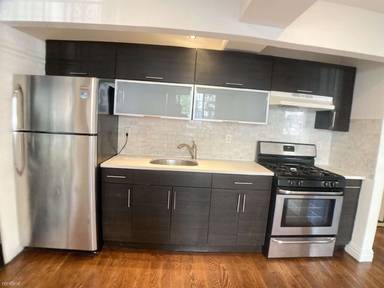 Main picture of 328 Irving Ave