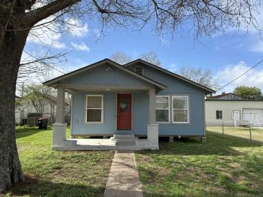 Main picture of 836 Stewart St