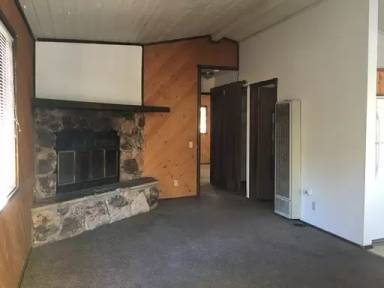 Main picture of 949 Pine Ln