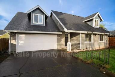 Main picture of 4715 Ravine Ave NE
