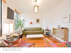 Main picture of 210 Avenue B