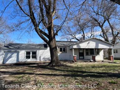 Main picture of 1320 N Warren Ave