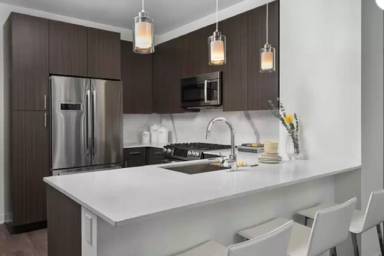 Main picture of 455 N Park Dr