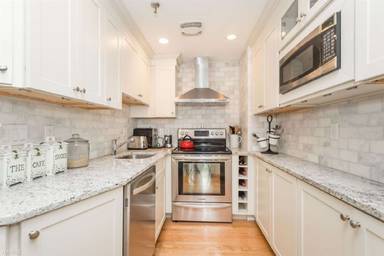 Main picture of 246 Marlborough St
