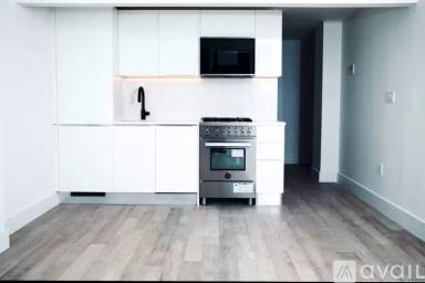 Main picture of 2218 Ocean Ave