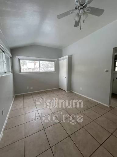Main picture of 1015 Neville Ave