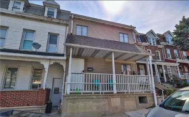 Main picture of 919 N 5th St Apartments