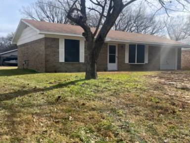 Main picture of 529 Wren St