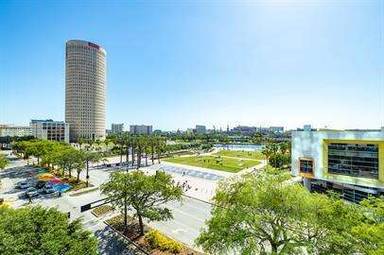Main picture of SkyPoint Condominiums
