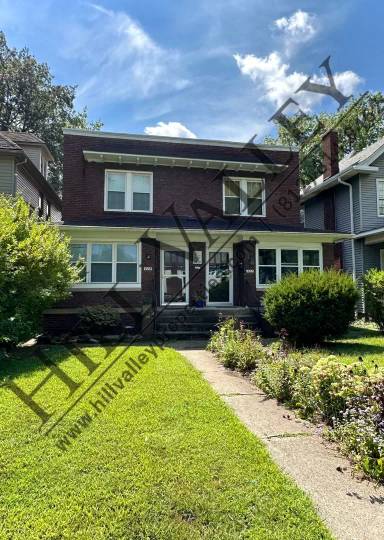 Main picture of 427 Washington Ave