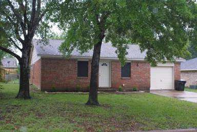 Main picture of 3400 Wildrye Dr